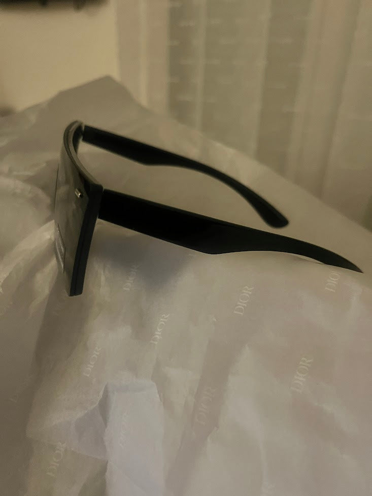 Lunettes de Soleil - "Black Dior Style